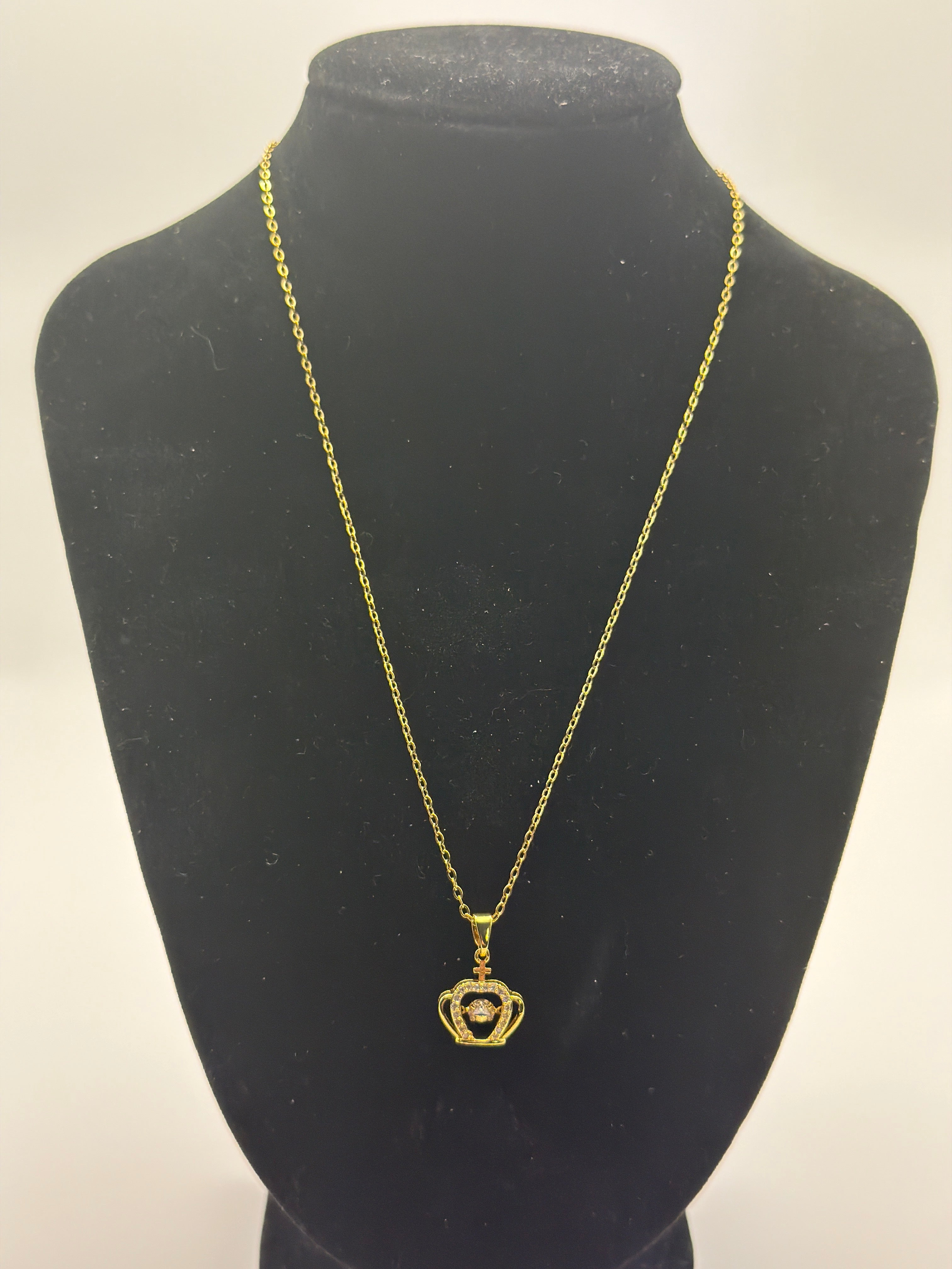Elegant Gold Small Crown Pendant Necklace