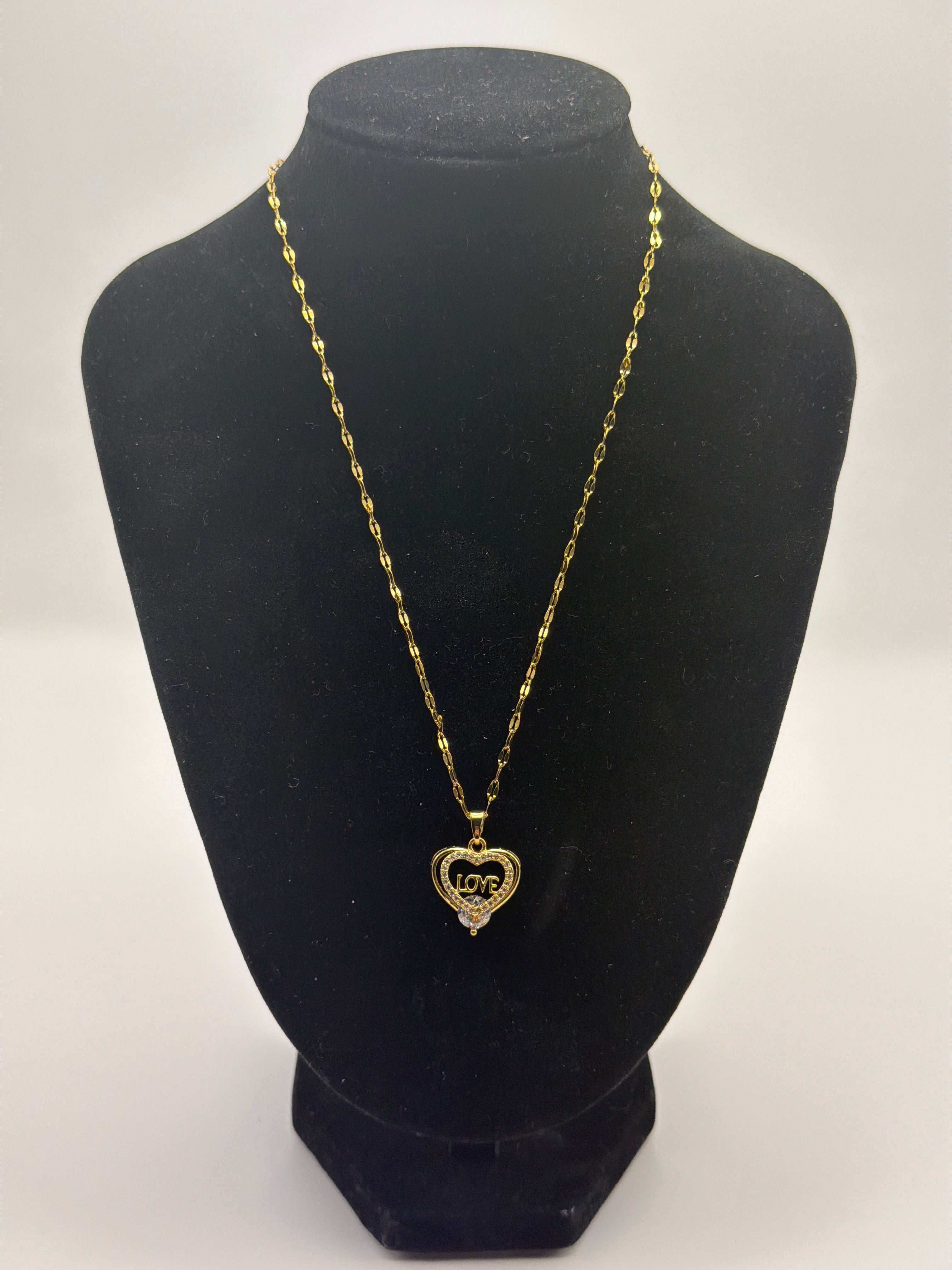 Women's Light Luxury Love Heart Gem Necklace