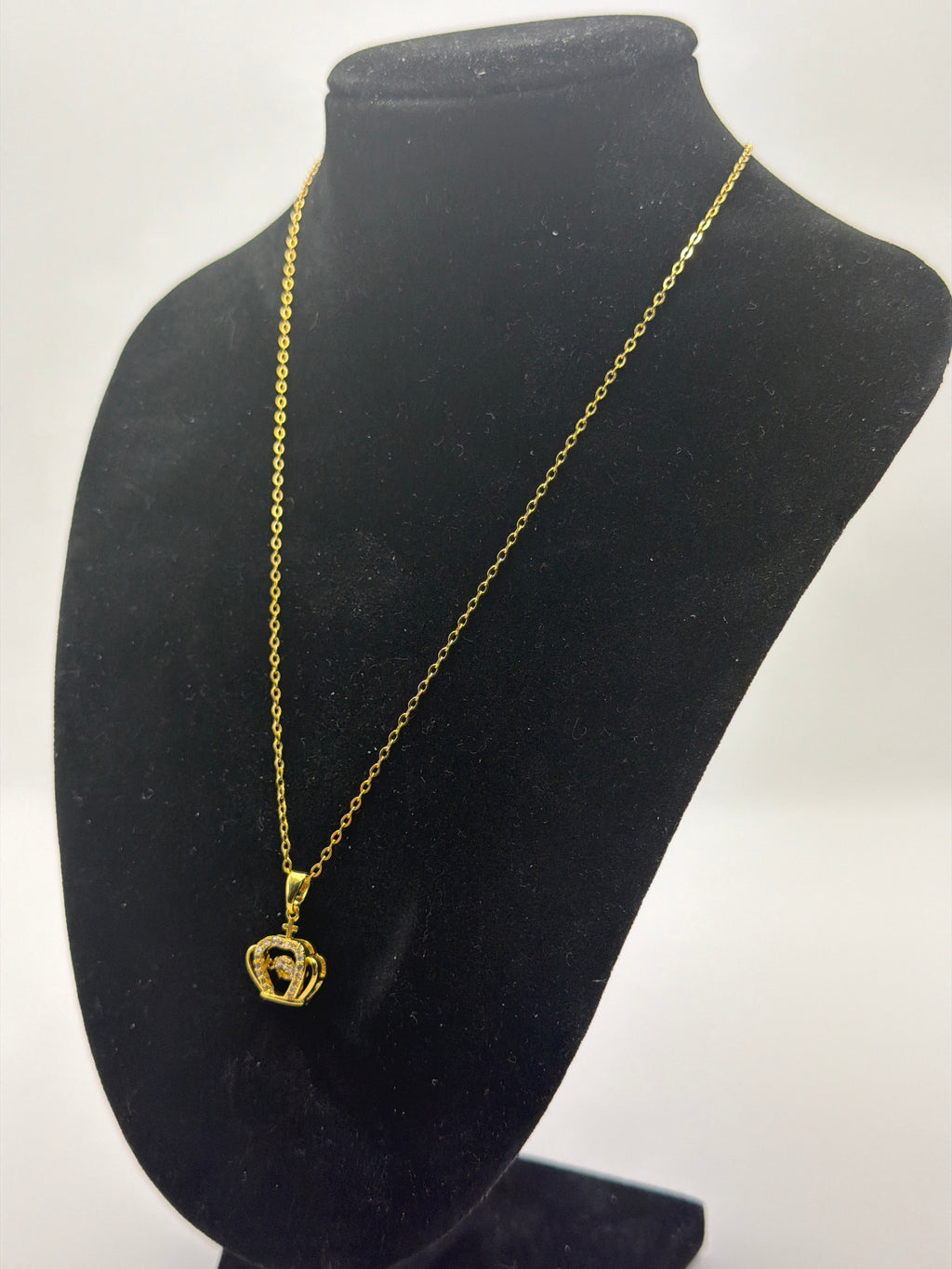 Elegant Gold Small Crown Pendant Necklace