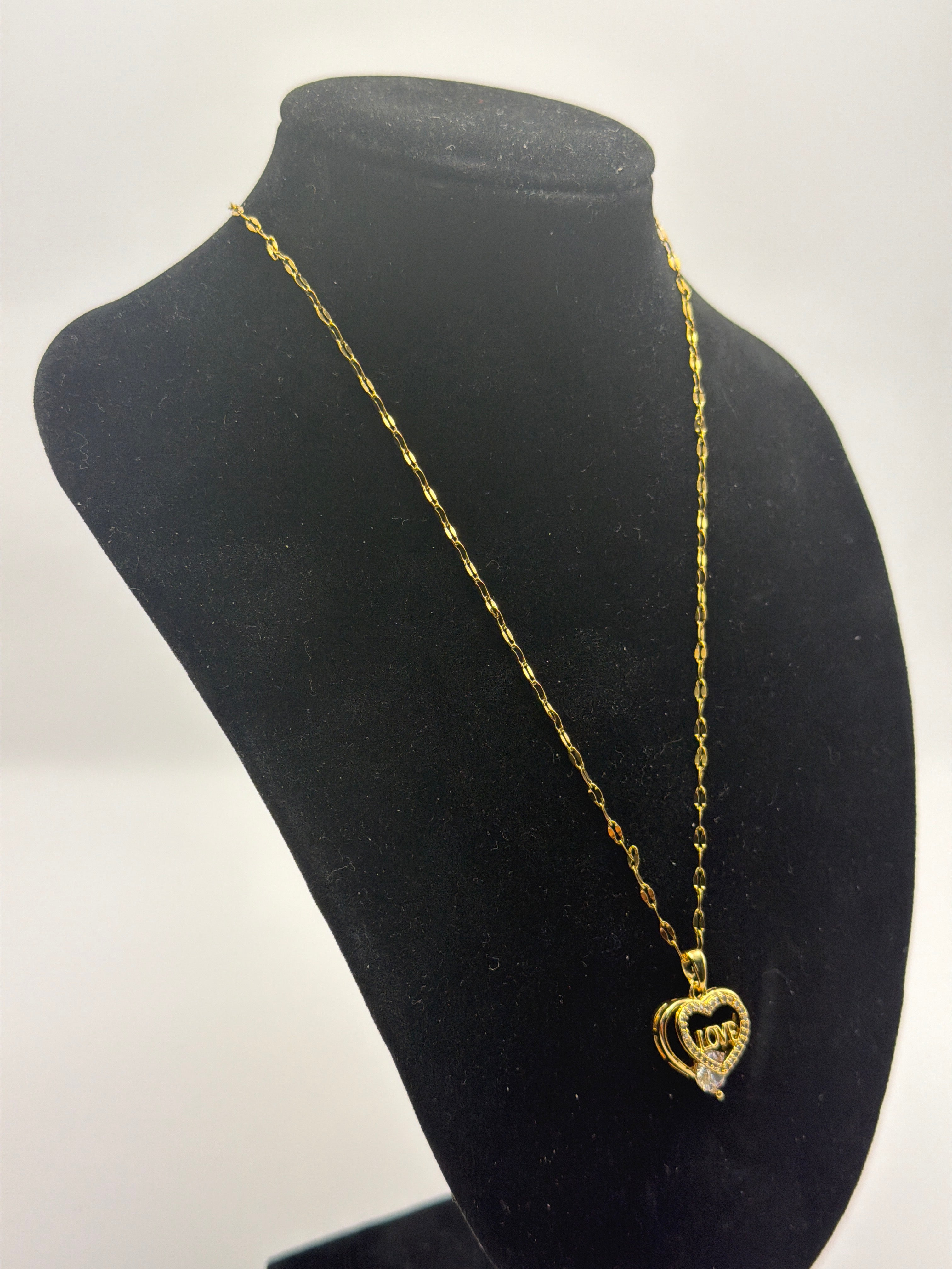 Women's Light Luxury Love Heart Gem Necklace