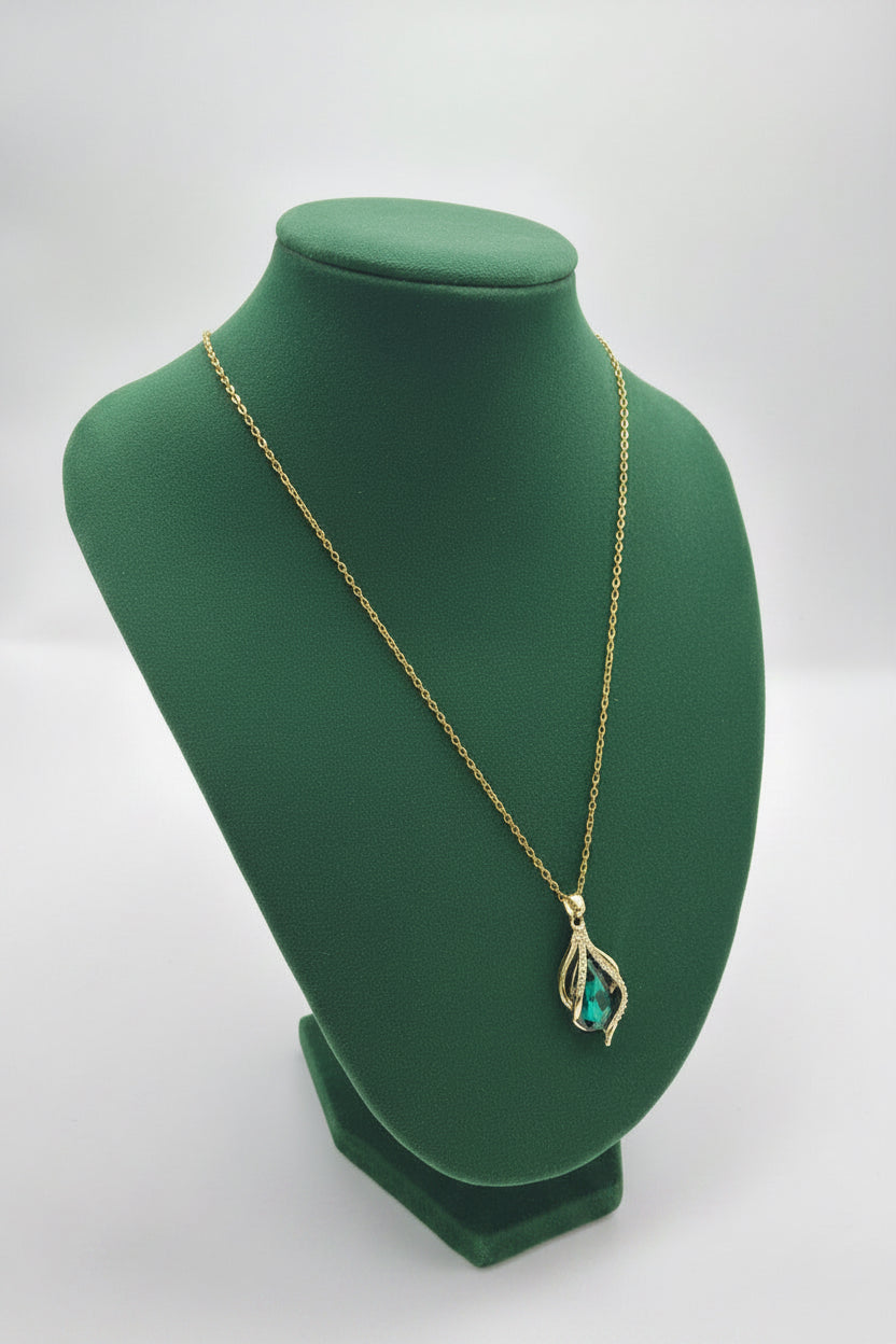 Women's Teardrop Emerald Pendant Gold Necklace